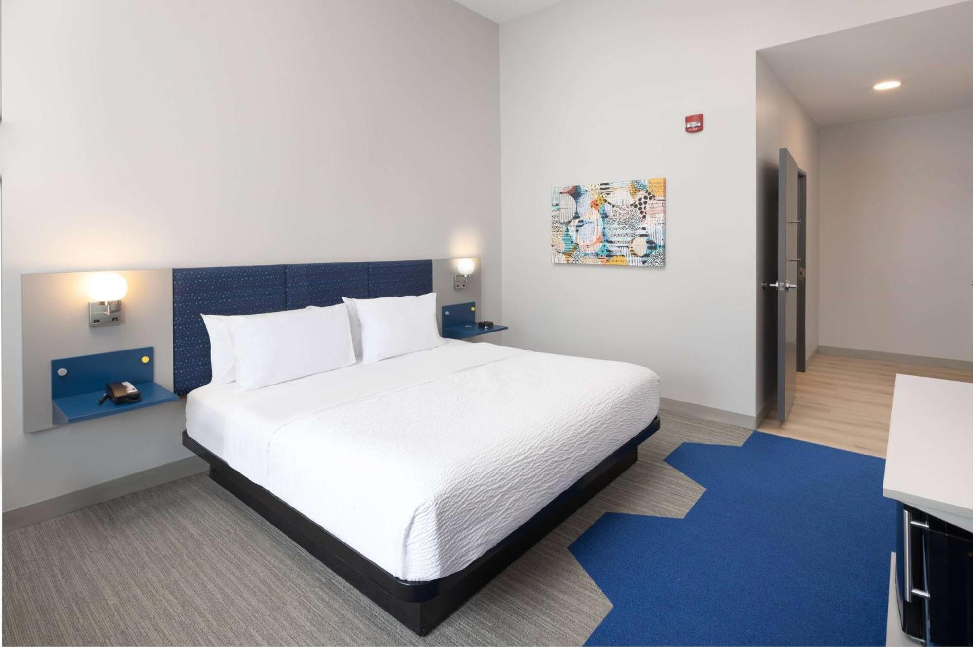 Microtel Inn & Suites By Wyndham Macedon Esterno foto